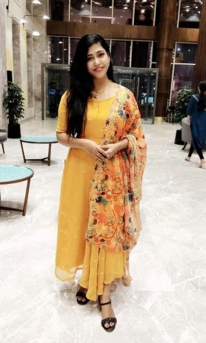 Real Genuine Lucknow Call Girl Service At 5-Star Hotels At Hazratganj in Hazratganj, Lucknow