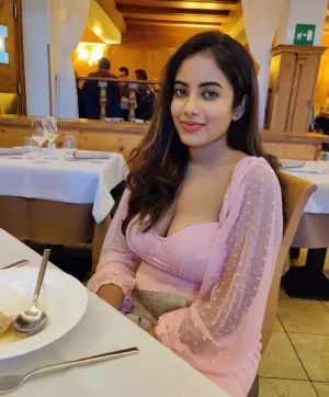 Call Girls In Munshi Pulia With Original Images Near Munshi Pulia in Munshi Pulia, Lucknow