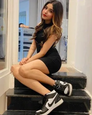 Make Me Your Dream Partner To Get Worthwhile Massge in Tedhi Puliya, Lucknow