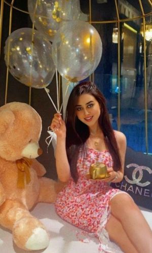 Jankipuram College Girl At Jankipuram 5-Star Hotel at Hotel JBR Lucknow