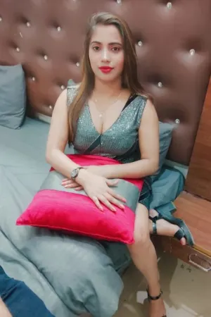 Lucknow College Girls Free Home Delivery At Indira Nagar at DLF MyPad Lucknow